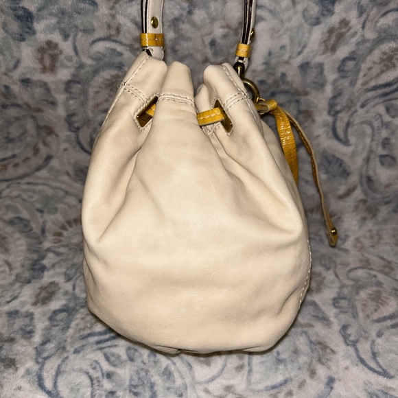 Coach 14501 Peyton Cream Soft Leather Drawstring bag - Picture 3 of 6